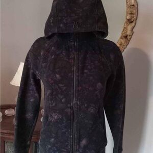 Lululemon zip up